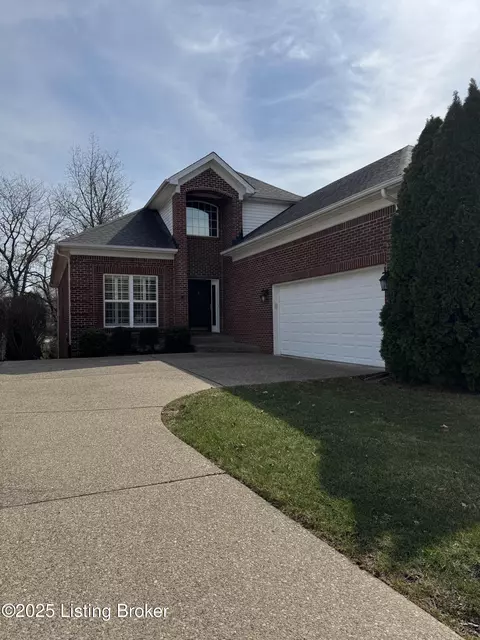 17203 Seven Green Ln, Louisville, KY 40245