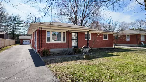 204 Rosebank Ct, Louisville, KY 40118