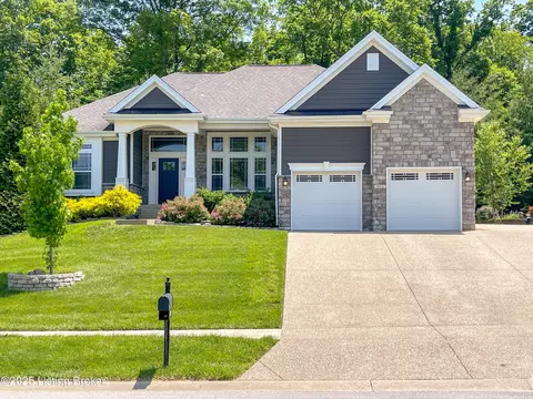 912 Malone Pl, Louisville, KY 40245