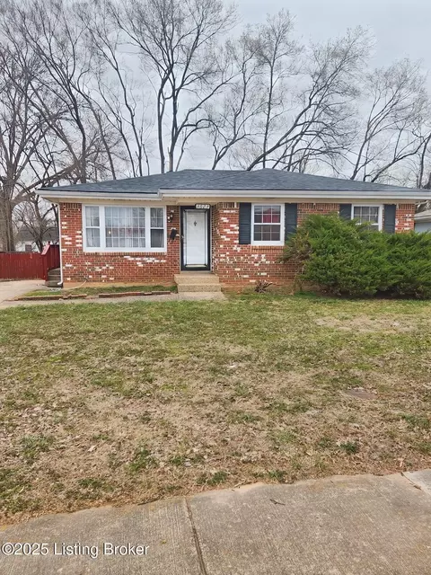 3623 Nichols Meadow Cir, Louisville, KY 40215