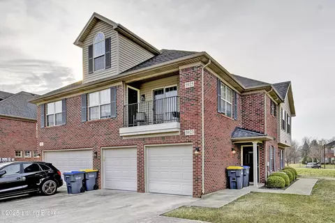5925 Dewitt Dr, Louisville, KY 40258
