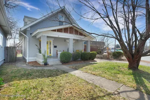 995 Schiller Ave, Louisville, KY 40204