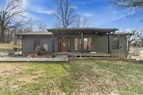 9105 Mitchell Ln, Louisville, KY 40272