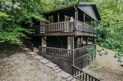 228 N Riverbend Rd, Leitchfield, KY 42754