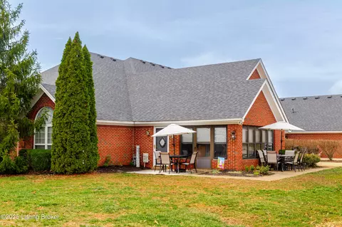 182 Falling Leaf Dr, Mount Washington, KY 40047