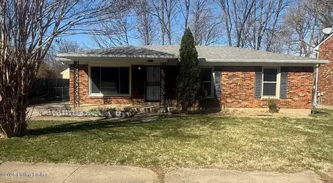 8138 Rochelle Rd, Louisville, KY 40228