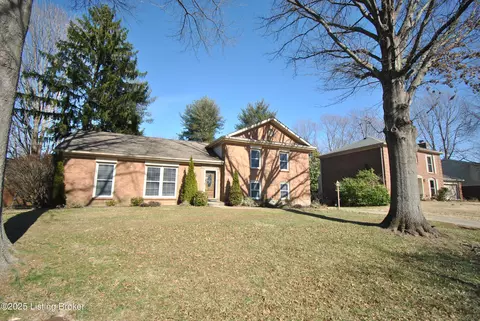 825 Foxwood Ave, Louisville, KY 40223