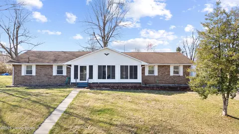 399 Congress Dr, Radcliff, KY 40160
