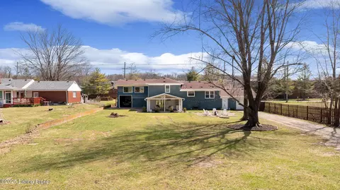 Exterior - 7704 River Rd, Prospect, KY 40059 photo 15 of 15