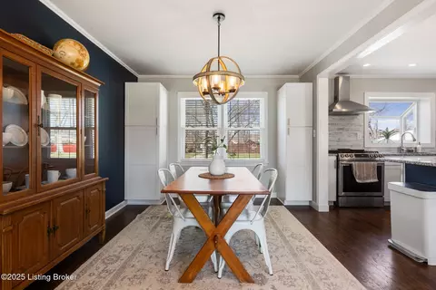 Dining - 7704 River Rd, Prospect, KY 40059 photo 1 of 6
