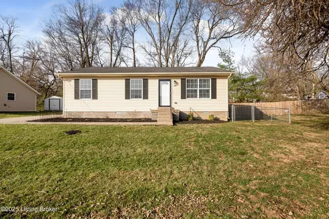 504 N Third Ave, La Grange, KY 40031