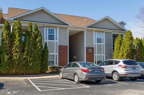10200 Deer Vista Dr UNIT 203, Louisville, KY 40291