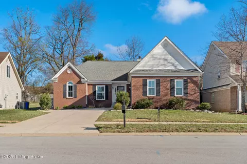 7512 Warrenton Hill Ct, Louisville, KY 40291