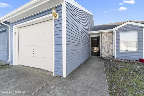 506 Independence Ct, Radcliff, KY 40160