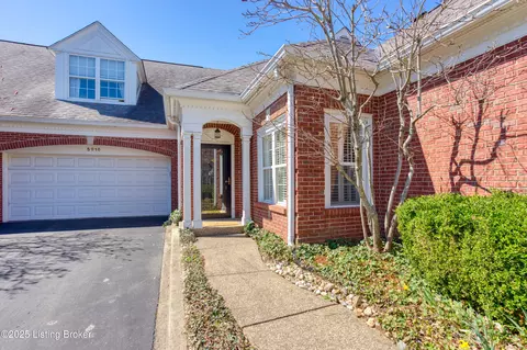 5916 Ashwood Bluff Dr, Louisville, KY 40207