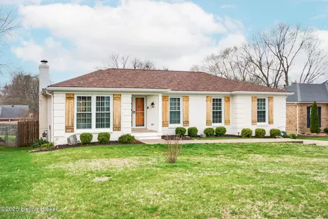 4706 Longborough Ct, Louisville, KY 40299