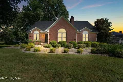 6709 Wild Fox Ln, Prospect, KY 40059