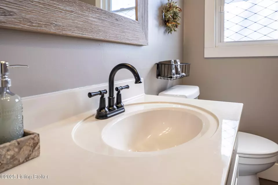 Bath - 8113 Hwy 259 N, Bee Spring, KY 42207 photo 3 of 5