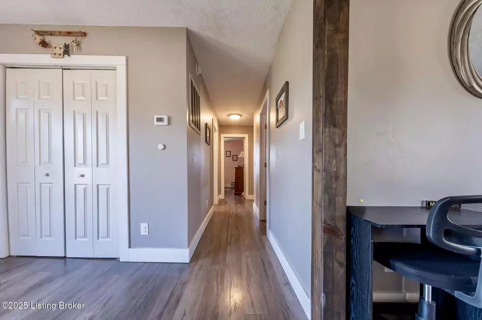 Entry Way - 8113 Hwy 259 N, Bee Spring, KY 42207 photo 6 of 7