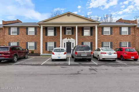 4825 Westmar Ter #201, Louisville, KY 40222