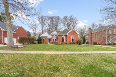 10424 Edgewater Rd, Louisville, KY 40223