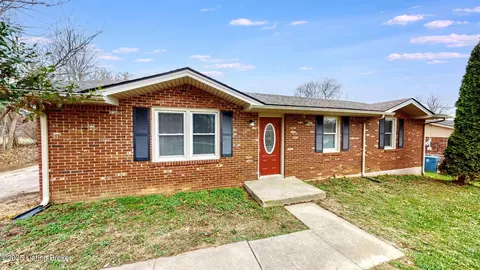 707 W Madison St, La Grange, KY 40031