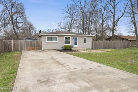 270 Velva Dr, Louisville, KY 40229