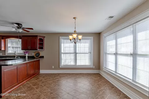 Dining - 504 Red Leaf Dr, Carrollton, KY 41008 photo 2 of 3