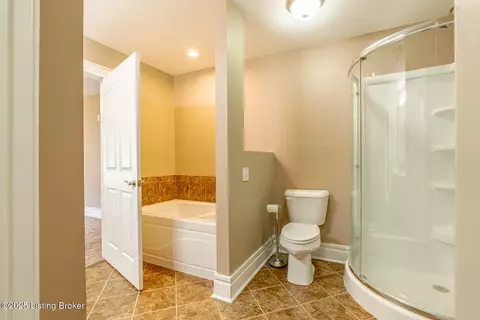 Bath - 504 Red Leaf Dr, Carrollton, KY 41008 photo 7 of 7