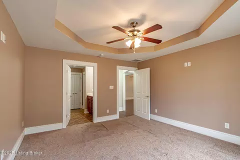 Bedroom - 504 Red Leaf Dr, Carrollton, KY 41008 photo 5 of 5