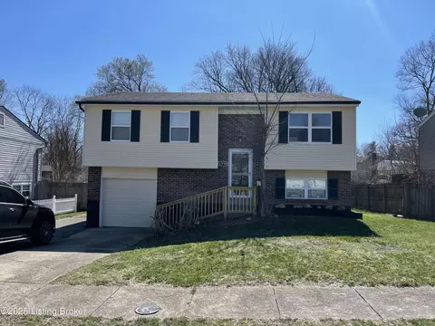 6714 Musket Dr, Louisville, KY 40228