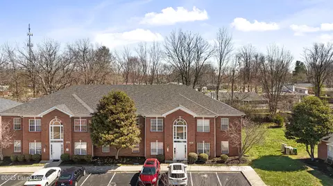 9308 Pine Lake Dr #202, Louisville, KY 40220