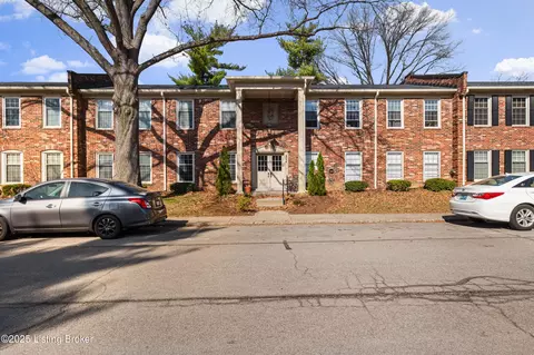 324 Stonehenge Dr #101, Louisville, KY 40207