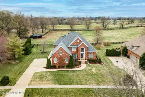 12607 Hillcross Pkwy, Prospect, KY 40059