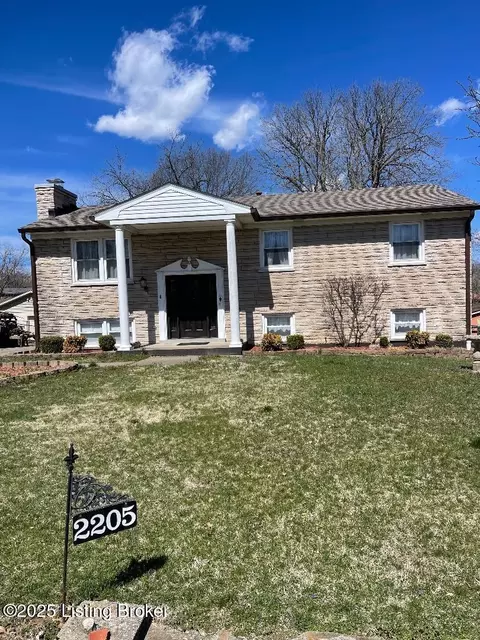 2205 Pikes Peak Blvd, Louisville, KY 40214