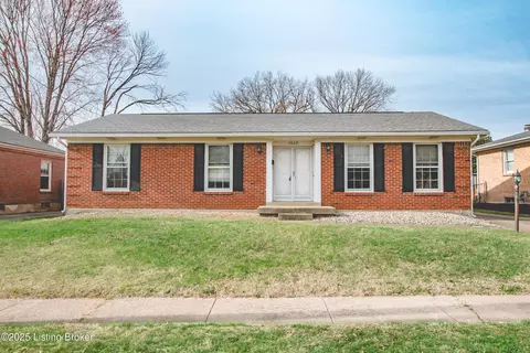 7609 Colson Dr, Louisville, KY 40220