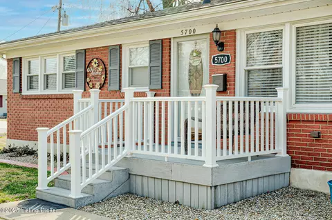 5700 Azalea Ln, Louisville, KY 40258
