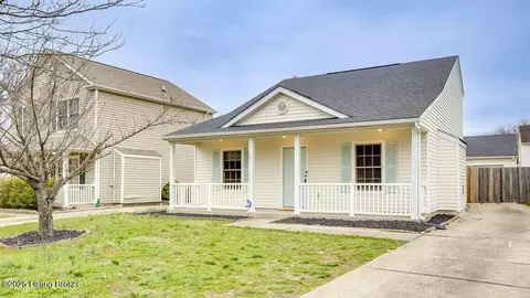 6110 Maravian Dr, Louisville, KY 40258
