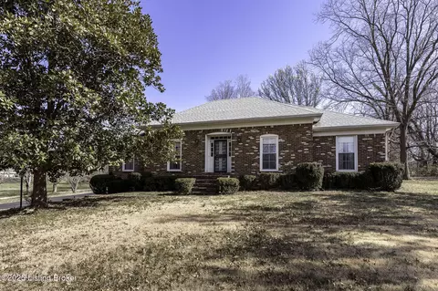 305 Ash Ave, Pewee Valley, KY 40056