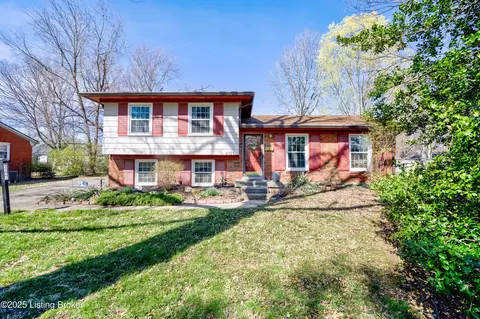 9121 Pine Lake Dr, Louisville, KY 40220