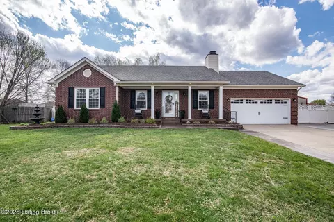 5614 Vevia Pl, Louisville, KY 40272