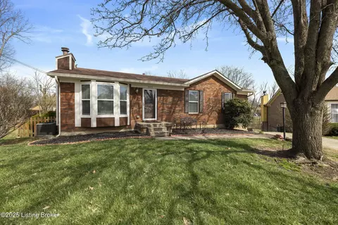 8909 Bobrader Ct, Louisville, KY 40299