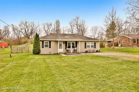 968 Trout Ln, Shelbyville, KY 40065