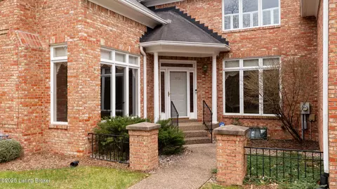 7808 Grenoble Ln, Prospect, KY 40059