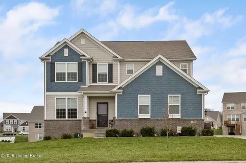 1409 Deer Fields Trce, La Grange, KY 40031