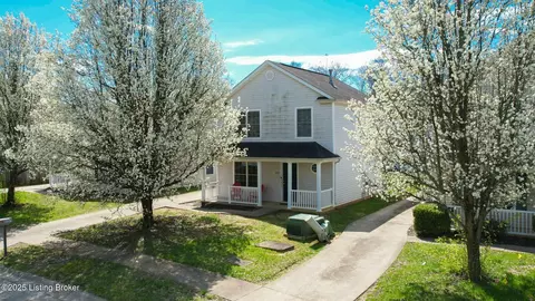 6537 Hunters Chase Ln, Louisville, KY 40258