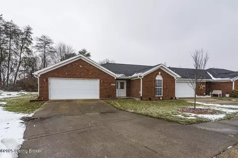 6915 Janes Farm Dr, Louisville, KY 40228