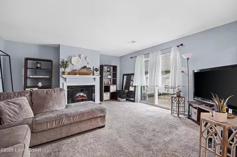 217 La Fontenay Ct, Louisville, KY 40223