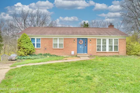 8352 Hemlock Ct, Florence, KY 41042