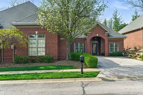312 Lanai Ct, Louisville, KY 40245